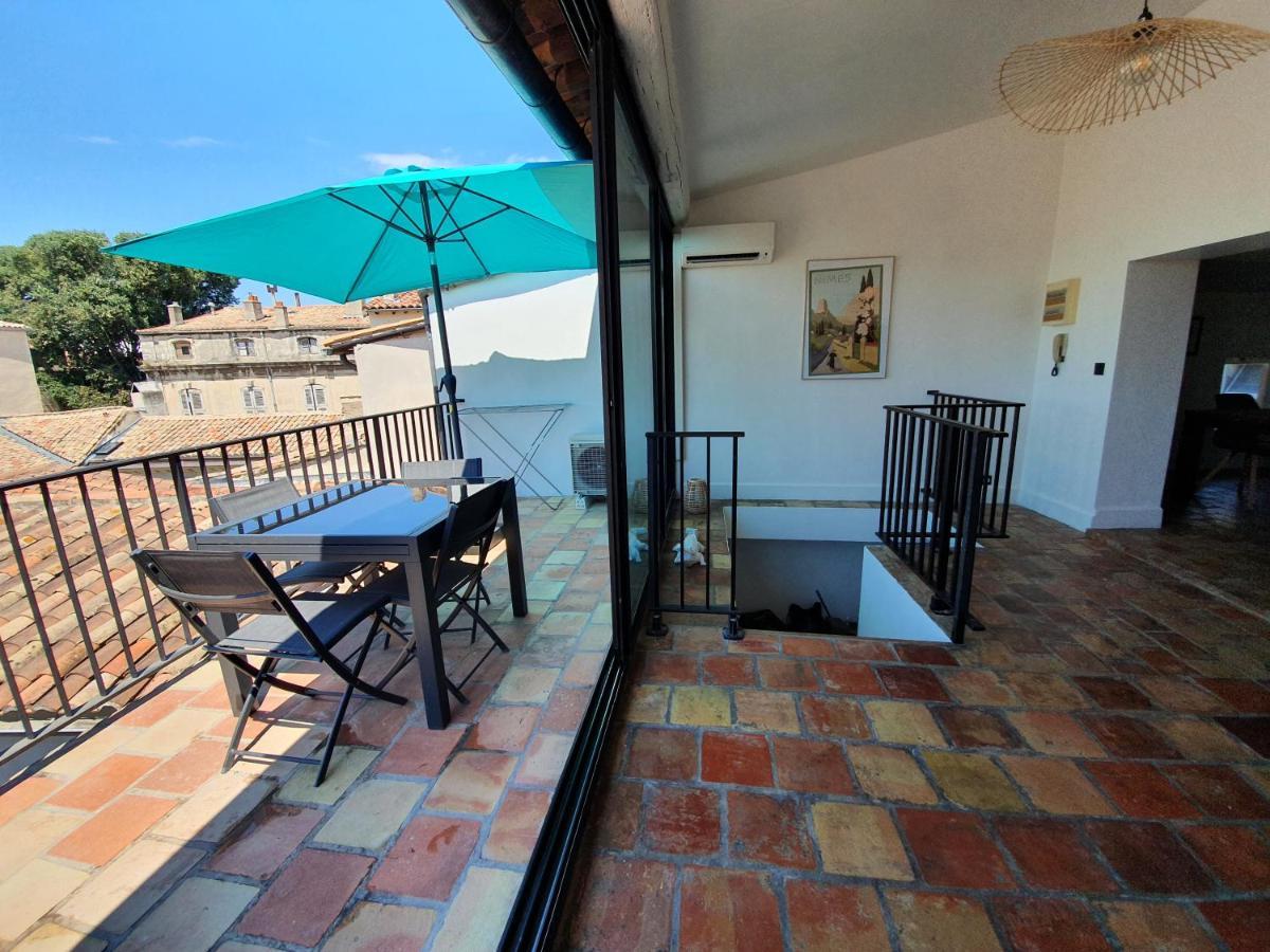 Au Coeur Du Centre Historique - Immeuble Classe - Terrasse - Climatise Nîmes Esterno foto
