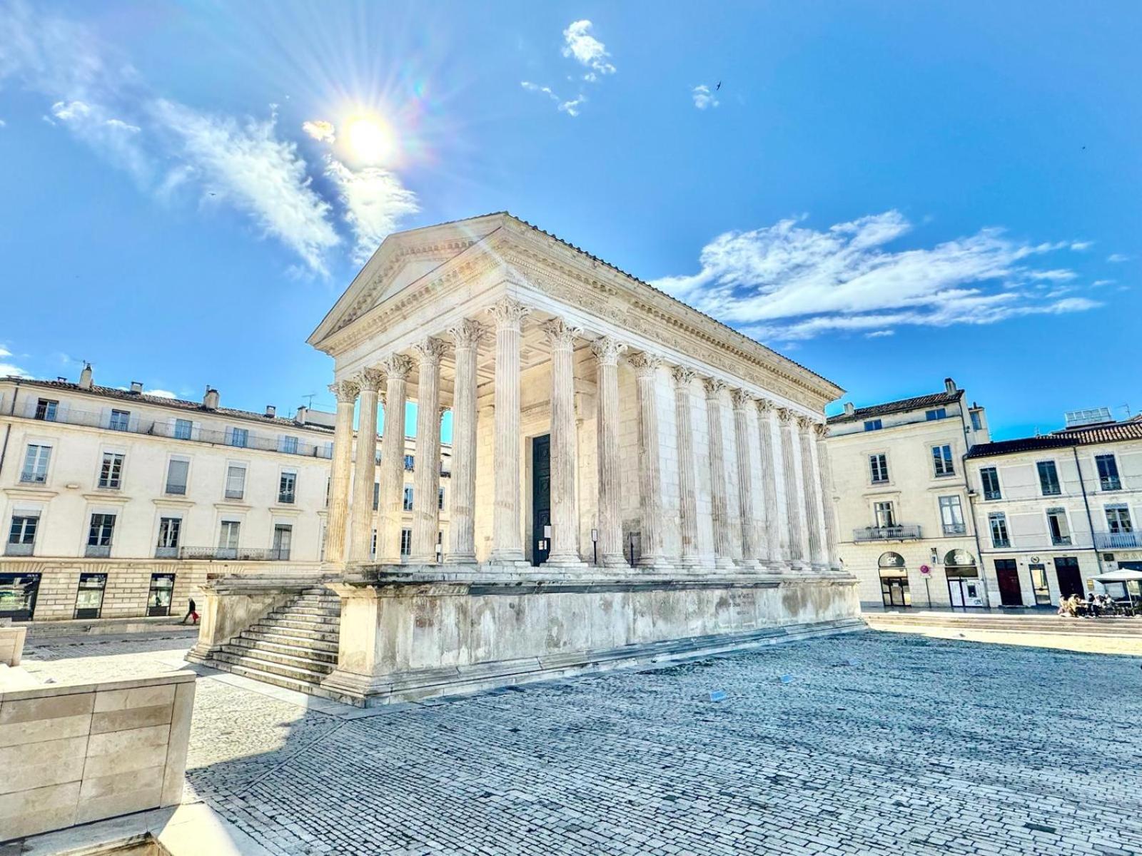 Au Coeur Du Centre Historique - Immeuble Classe - Terrasse - Climatise Nîmes Esterno foto