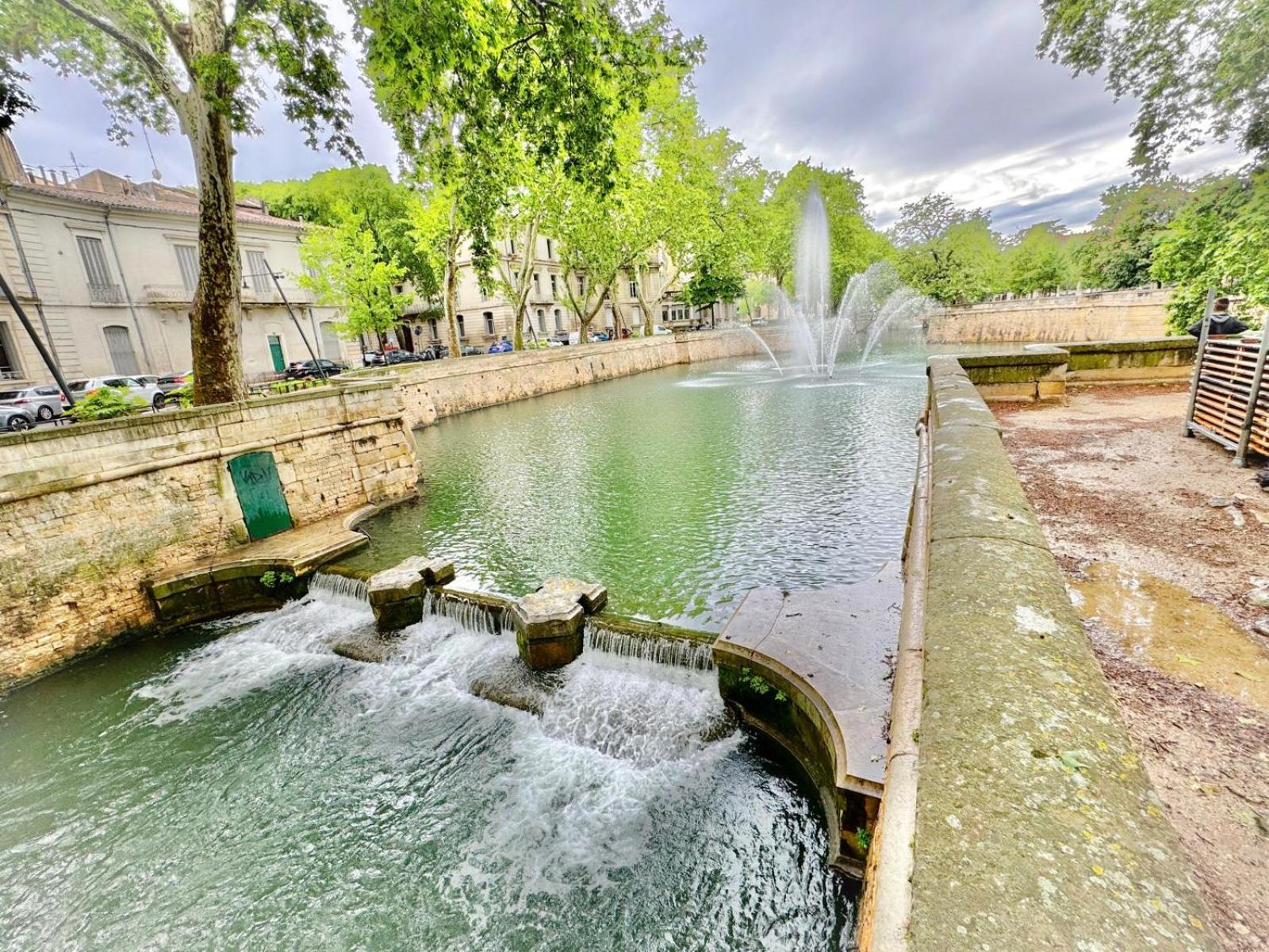 Au Coeur Du Centre Historique - Immeuble Classe - Terrasse - Climatise Nîmes Esterno foto