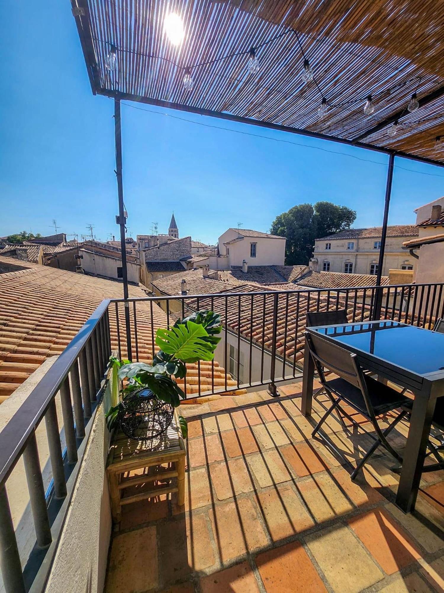 Au Coeur Du Centre Historique - Immeuble Classe - Terrasse - Climatise Nîmes Esterno foto